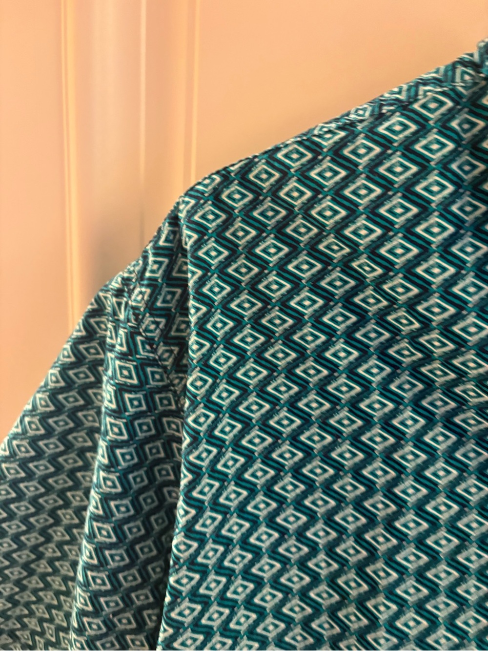 Ariat Geometric Short-Sleeve Button-Down Shirt - Picture 6 of 16